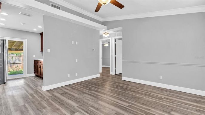 Empty room, Interior, Recessed Lighting, Wood Texture Flooring