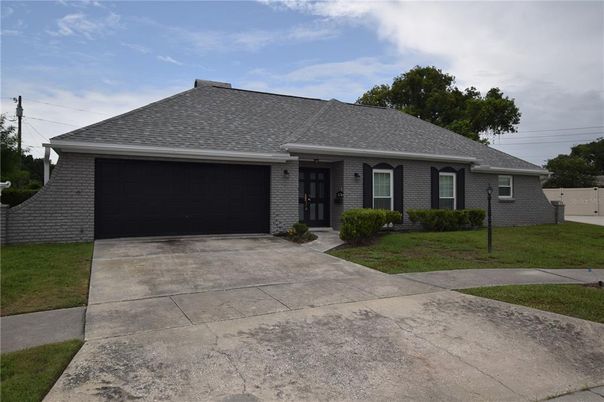 Attached, Exterior, Facade, Brick Facade, Ranch
