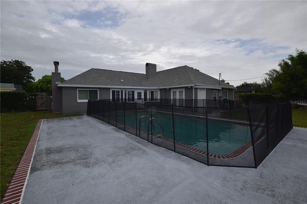 Exterior, Pool