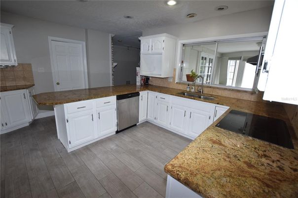 Interior, Kitchen, Recessed Lighting, Wood Texture Flooring