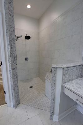 Bathroom, Interior, Recessed Lighting