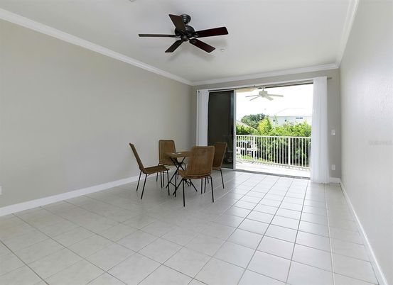 Dining room, Interior