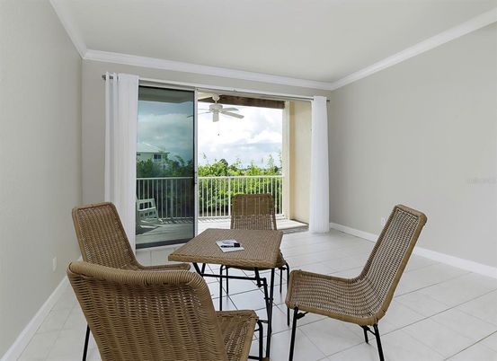 Dining room, Interior