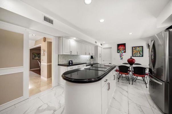 Dining room, Interior, Kitchen, Marble, Recessed Lighting