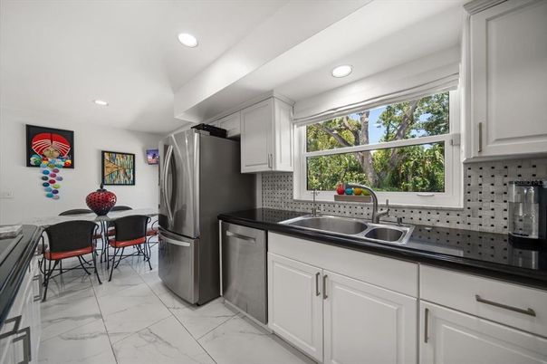 Dining room, Interior, Kitchen, Marble, Recessed Lighting, Stainless Steel Appliances