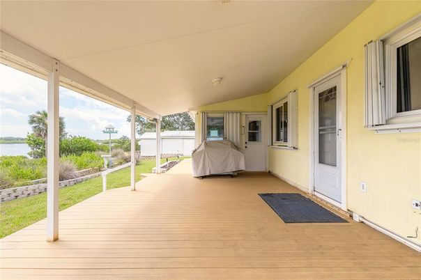 Interior, Sun Room, Water, Wood Texture Flooring