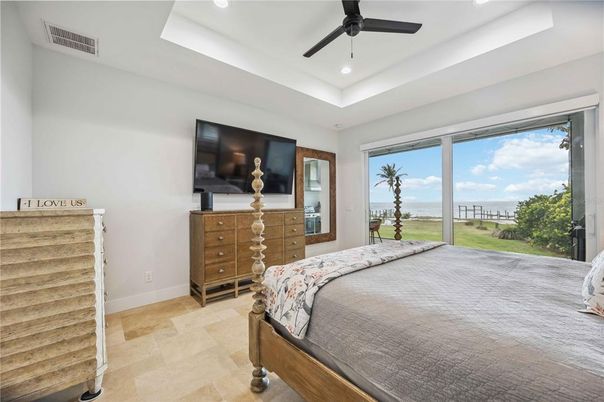 Bedroom, Interior, Recessed Lighting, Water
