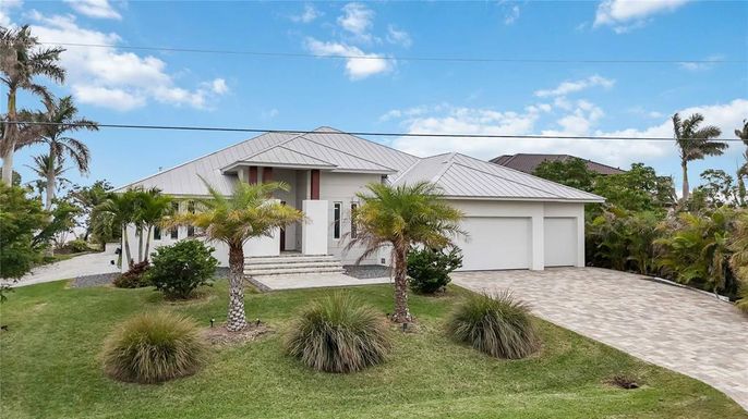 Attached, Backyard, Exterior, Facade, Ranch