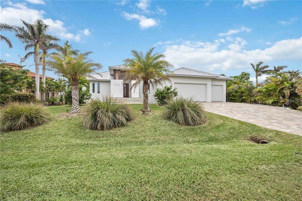 Backyard, Detached Garage, Exterior