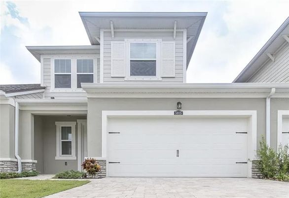 Attached, Exterior, Facade, Modern