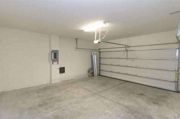Garage, Interior