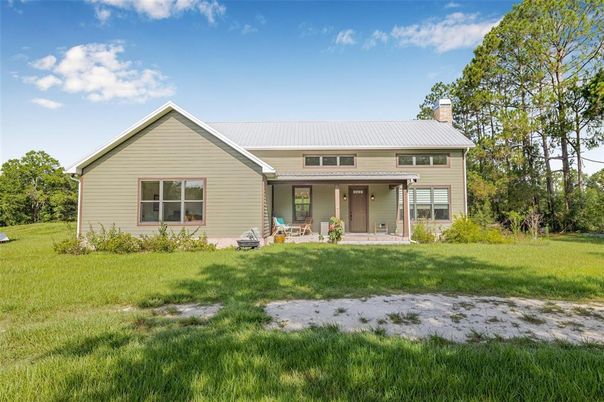 Backyard, Exterior, Facade, Ranch