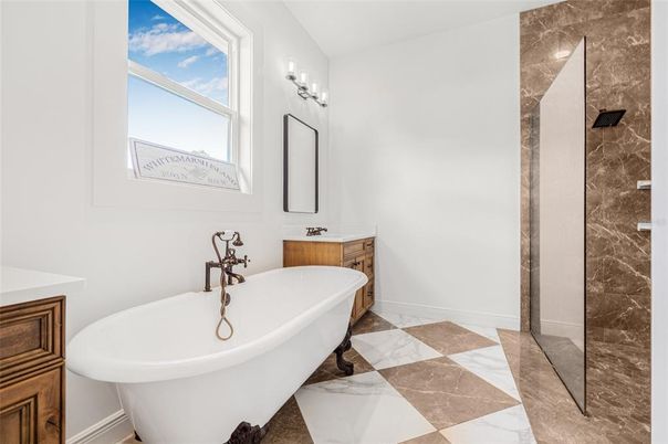 Bathroom, Free Standing Baths, Interior, Marble