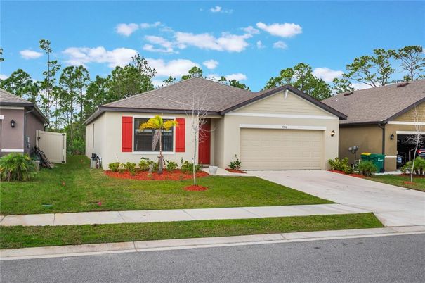 Attached, Exterior, Facade, Ranch