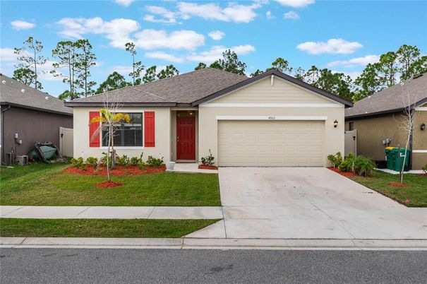 Attached, Exterior, Facade, Ranch