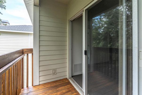 Exterior, Wood Texture Flooring