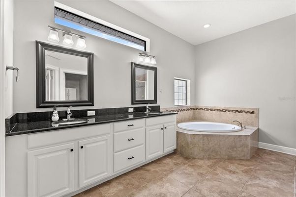 Bathroom, Dual Sink Vanities, Interior, Recessed Lighting