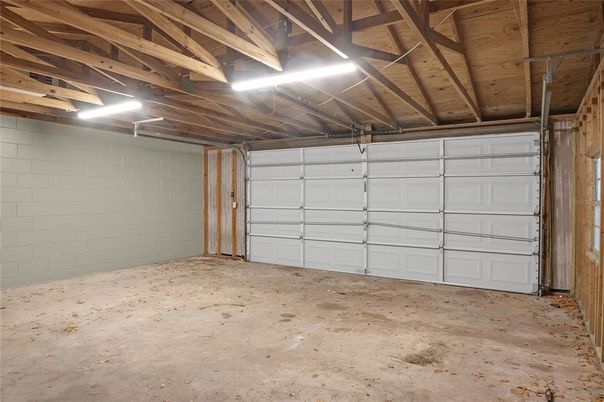 Garage, Interior, Wooden Beams, Wooden Ceilings