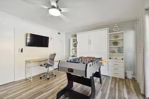 Game Room, Interior, Wood Texture Flooring