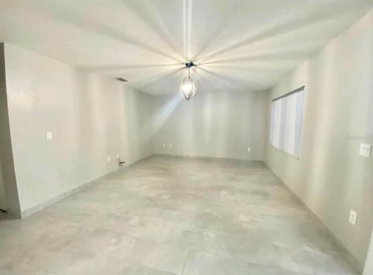 Empty room, Interior, Pendant Lights
