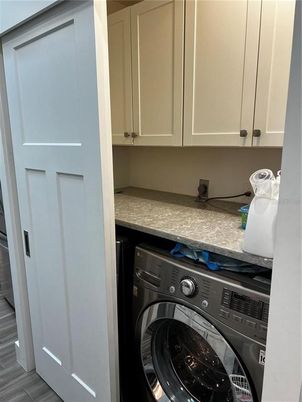 Interior, Utility Closets, Washer, Wood Texture Flooring
