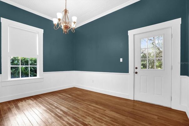 Chandelier, Empty room, Interior, Wood Texture Flooring