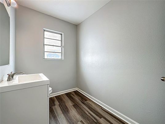 Interior, Washer, Wood Texture Flooring