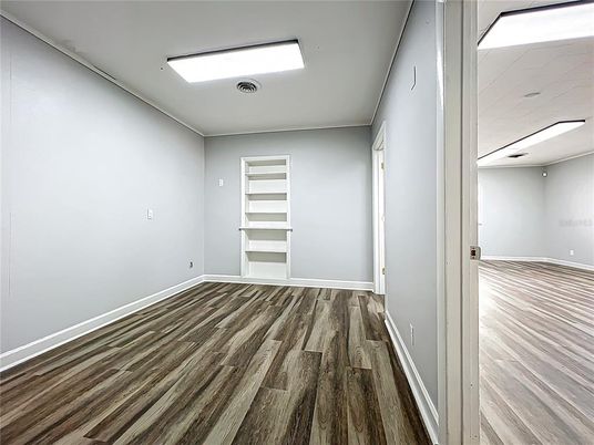 Empty room, Interior, Recessed Lighting, Wood Texture Flooring