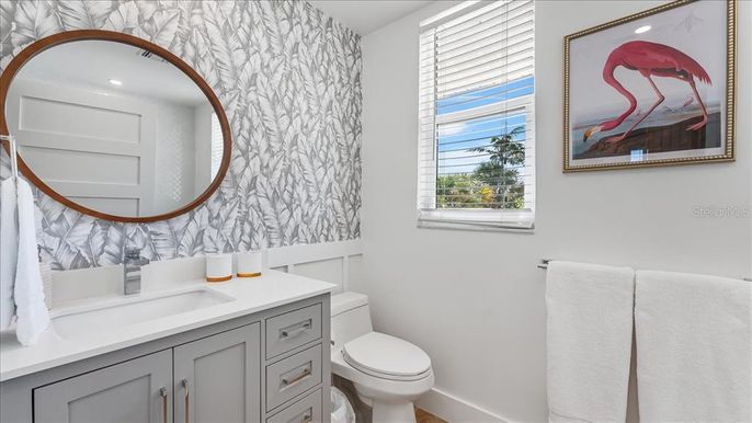 Bathroom, Interior, Recessed Lighting