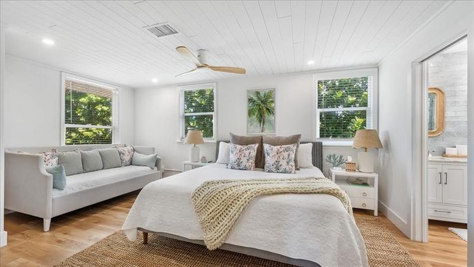 Bedroom, Interior, Recessed Lighting, Wood Texture Flooring