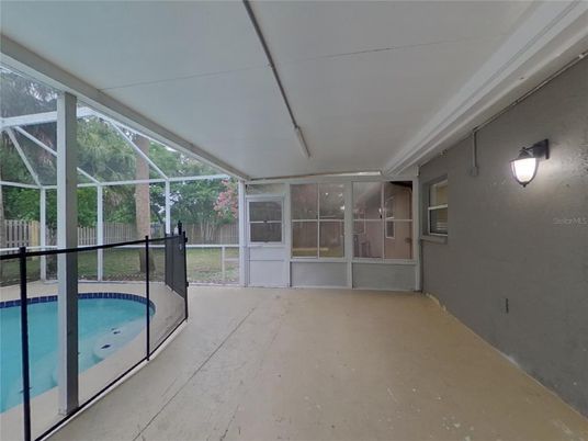 Interior, Pool, Sun Room