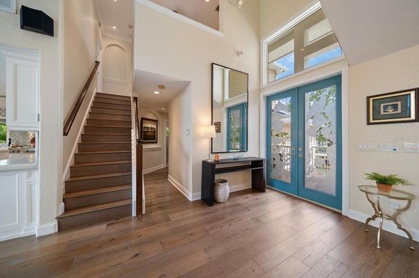 Interior, Recessed Lighting, Wood Texture Flooring