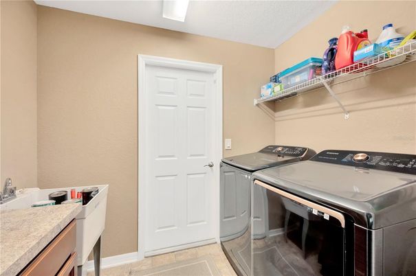 Interior, Washer