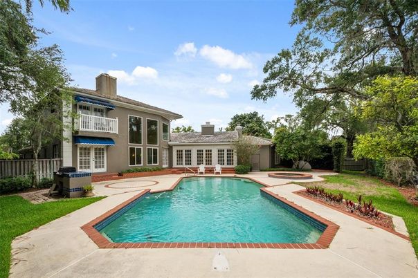 Exterior, Pool