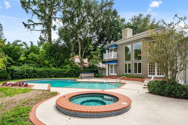 Exterior, Pool