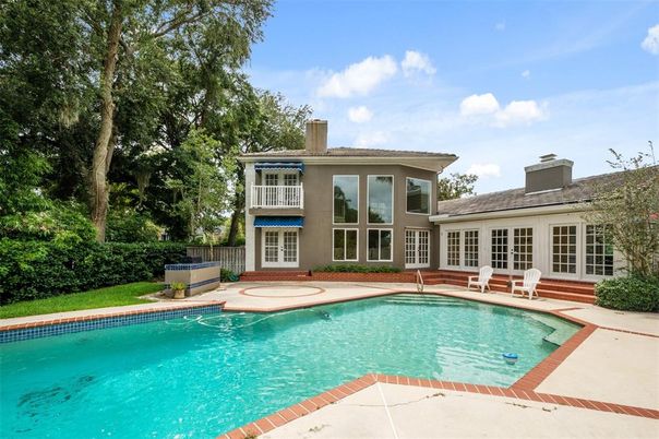 Exterior, Pool