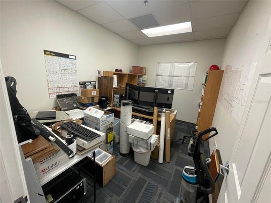 Home Office, Interior