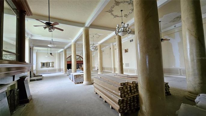 Chandelier, Fireplace, Interior, Pendant Lights