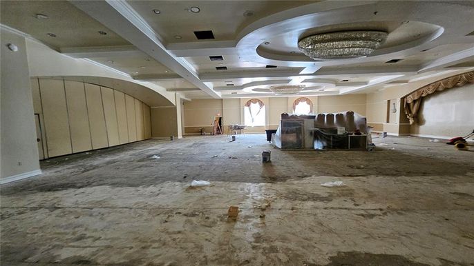 Chandelier, Interior, Recessed Lighting