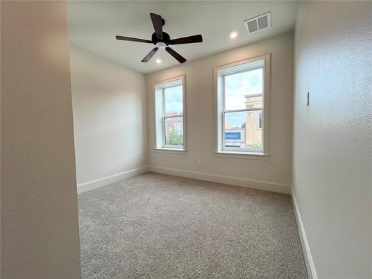 Empty room, Interior, Recessed Lighting