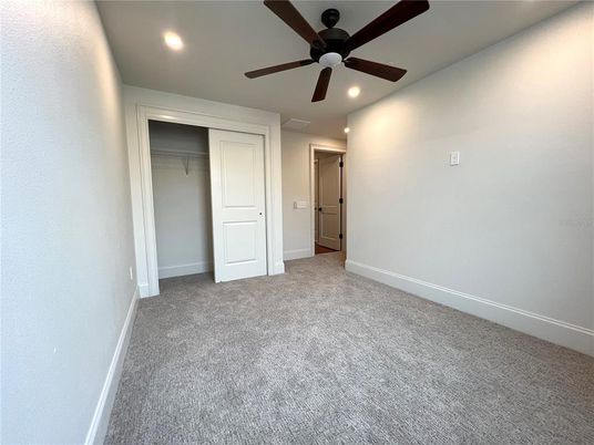 Empty room, Interior, Recessed Lighting