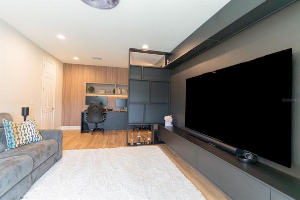 Interior, Projection Screen, Recessed Lighting, Wood Texture Flooring