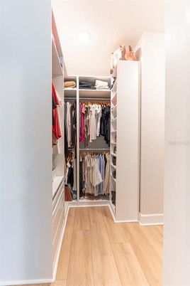 Interior, Walk-in Closets, Wood Texture Flooring