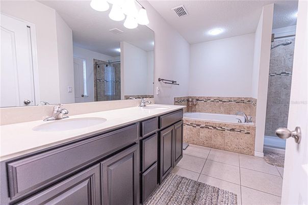 Bathroom, Dual Sink Vanities, Interior, Recessed Lighting