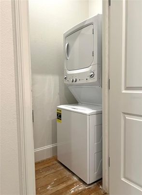 Interior, Utility Closets, Washer, Wood Texture Flooring