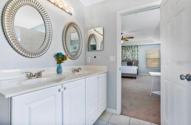 Bathroom, Bedroom, Dual Sink Vanities, Interior