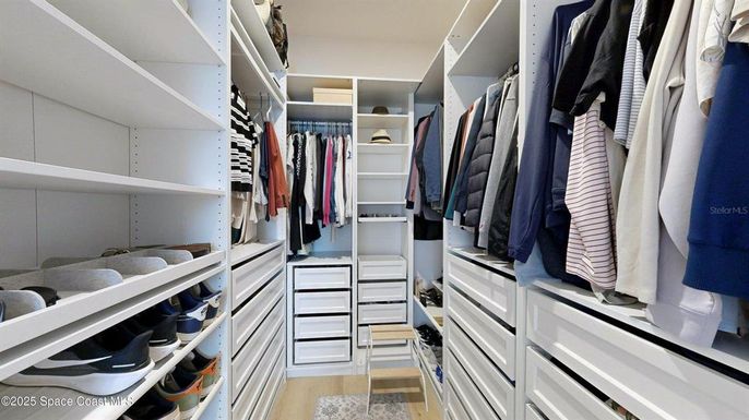 Interior, Walk-in Closets, Wood Texture Flooring