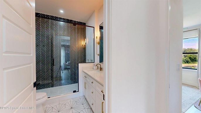 Bathroom, Interior, Recessed Lighting