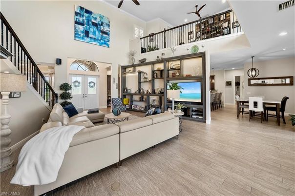 Dining room, Interior, Living room, Pendant Lights, Recessed Lighting, Wood Texture Flooring