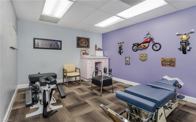 Fitness Equipment, Interior, Recessed Lighting, Wood Texture Flooring